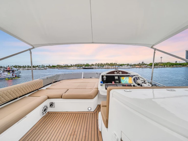 Yacht mit oder ohne Skipper Sunseeker mieten in Miami Beach