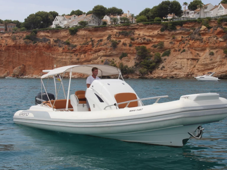 Ein Grand Marine 850 mieten in El Toro