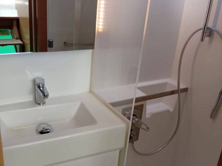 Excess Excess 11 mieten Gouviá