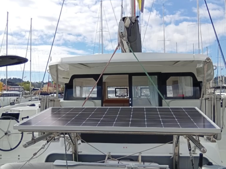 Ein Excess Excess 11 mieten in Gouviá