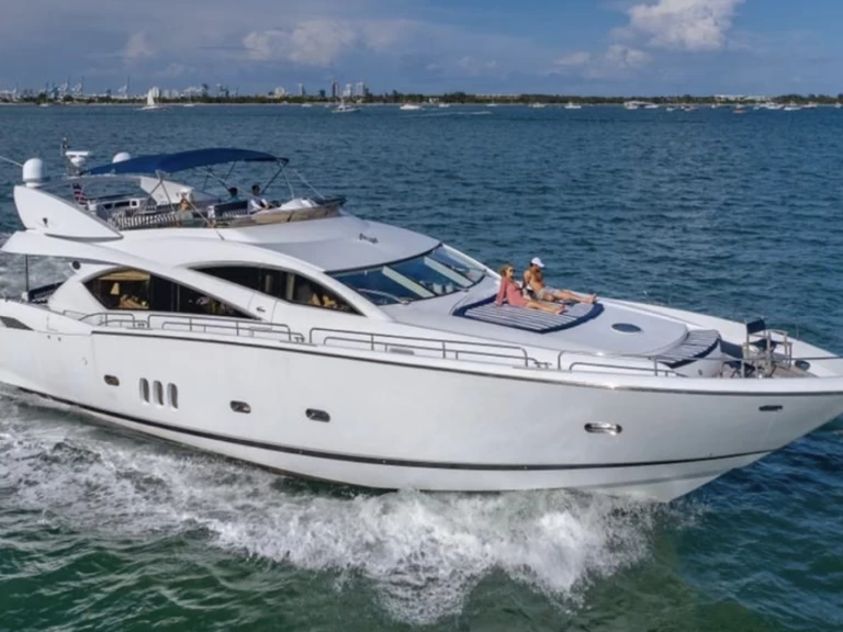 Sunseeker Manhattan 80 mieten Miami Beach