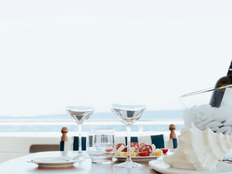 Yacht mieten in Glyfáda zum besten Preis