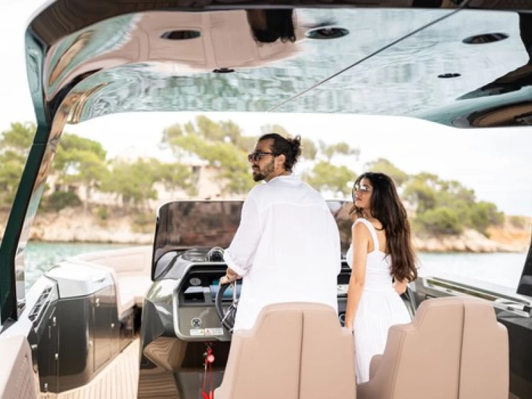 Vermietung Motorboot Frauscher mit Führerschein