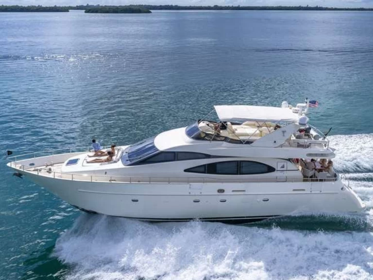 Ein Azimut Azimut 70 mieten in Miami Beach