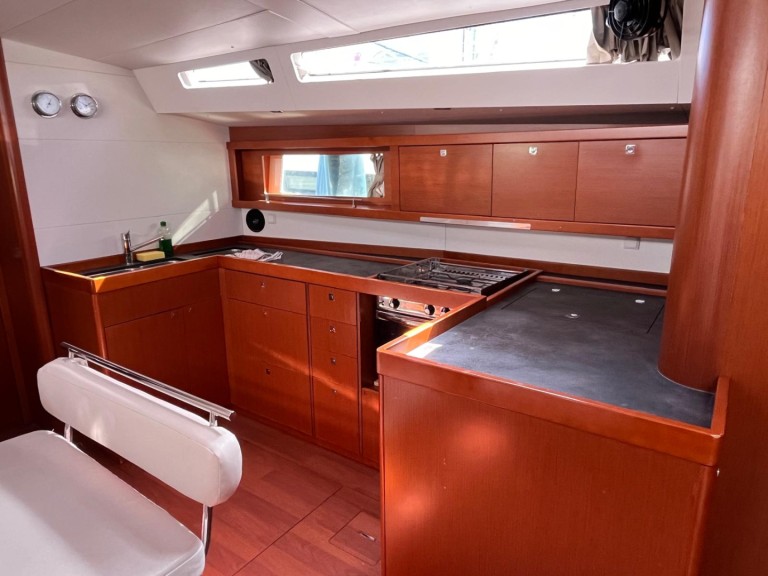 Segelboot mit oder ohne Skipper Bénéteau mieten in Procida