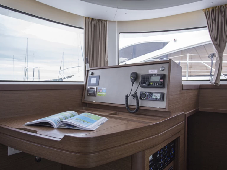 Katamaran mieten in Trogir zum besten Preis