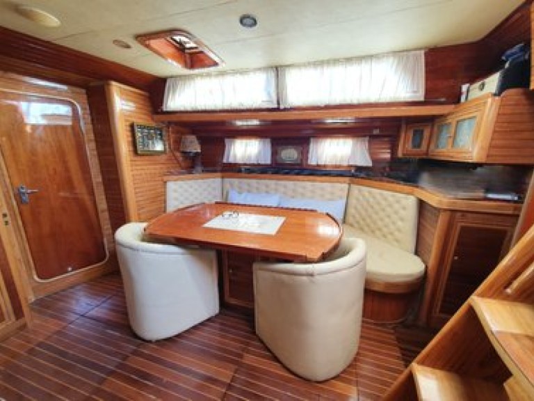 Anassis Atlantic 61 mieten Olbia