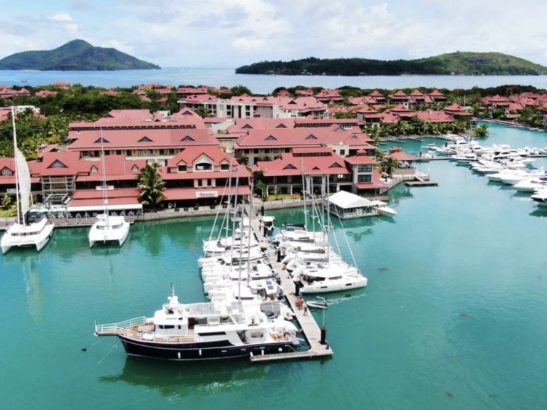Vermietung Katamaran Lagoon mit Führerschein