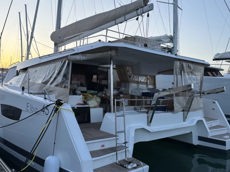 Katamaran mit oder ohne Skipper Fountaine Pajot mieten in Le Marin