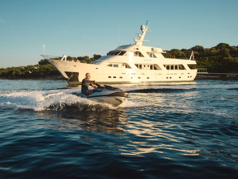 Vermietung Yacht Benetti mit Führerschein