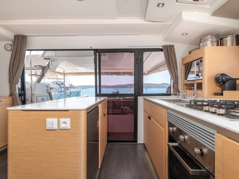 YachtCharter in Seget Donji - Fountaine Pajot Aura 51 auf SamBoat