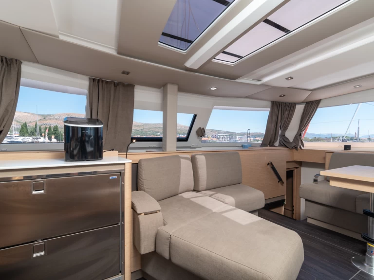 Katamaran mieten in Seget Donji zum besten Preis