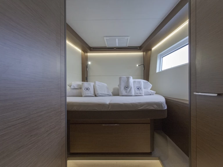 Katamaran mieten in Trogir zum besten Preis