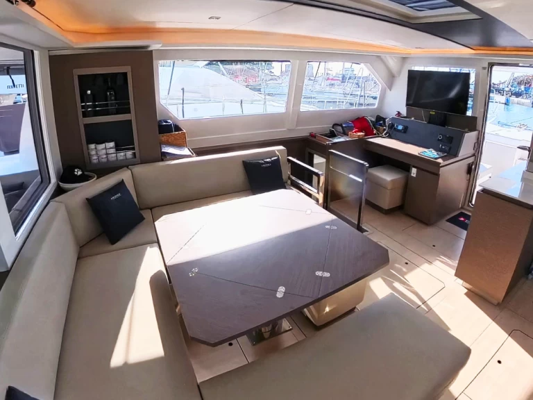 Ein Leopard Catamarans / Robertson & Caine Leopard 50 - 5 + 1 cab mieten in Sukošan