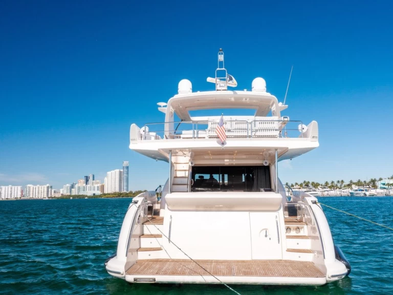 Ein Azimut Azimut 70 mieten in Miami Beach