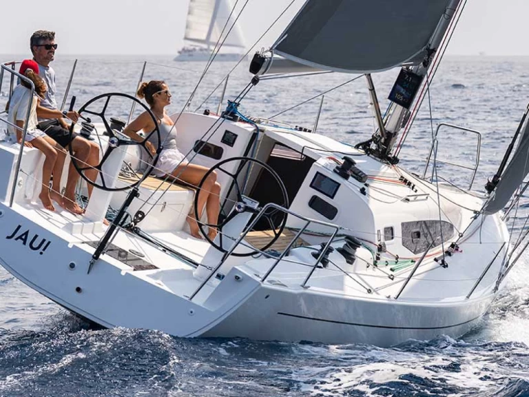 Ein J 36 J 36 mieten in La Trinité-sur-Mer