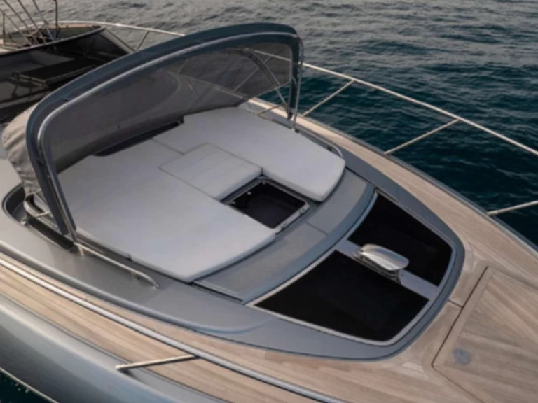 Motorboot mit oder ohne Skipper Riva mieten in Portofino