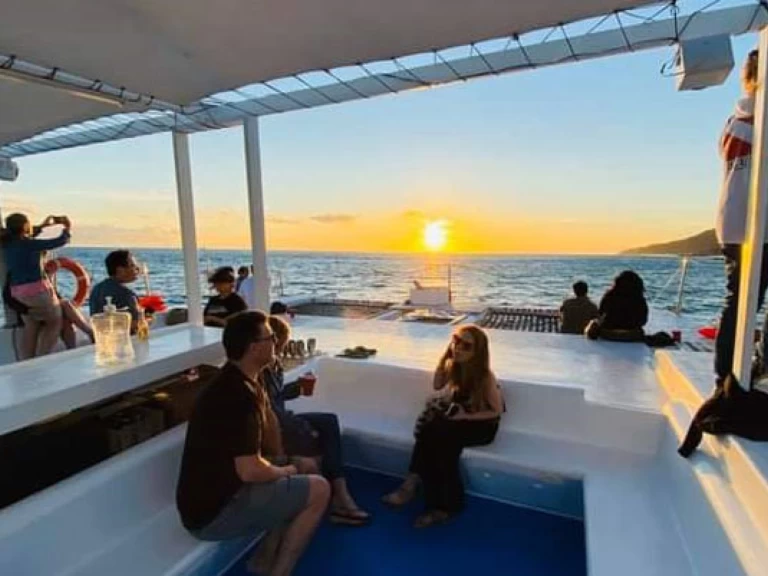 Vermietung Yacht Custom Made mit Führerschein