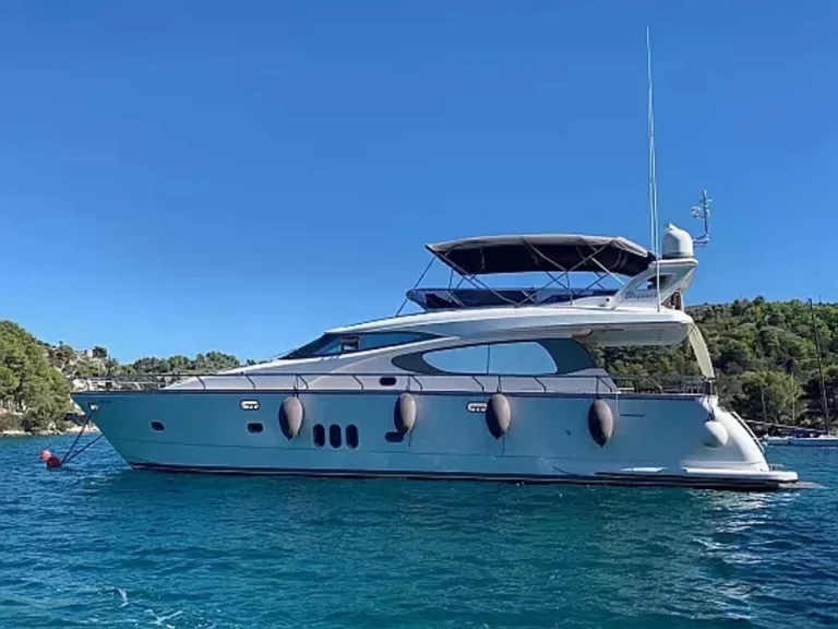 Elegance Yachts Elegance 60 Fly mieten Drage