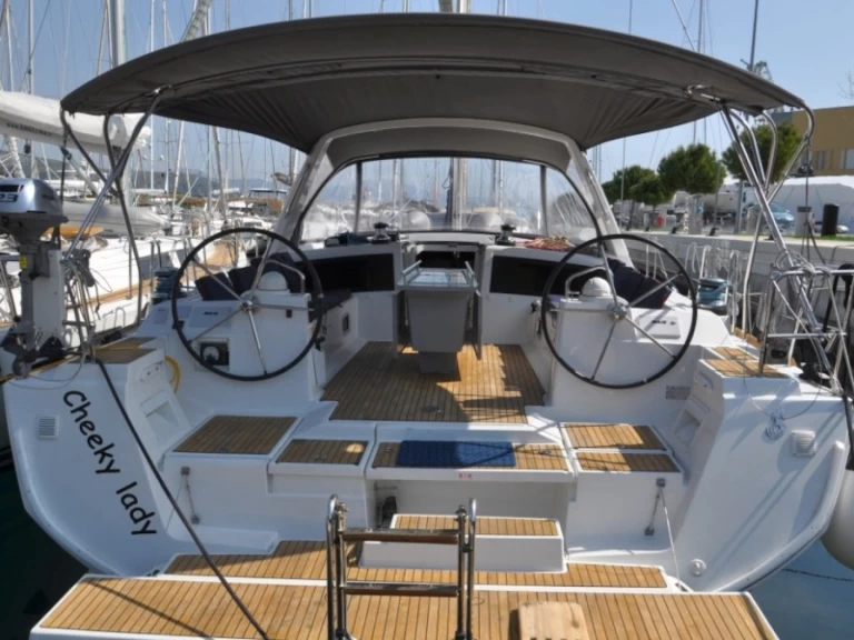 Ein Bénéteau Oceanis 48 mieten in Punat