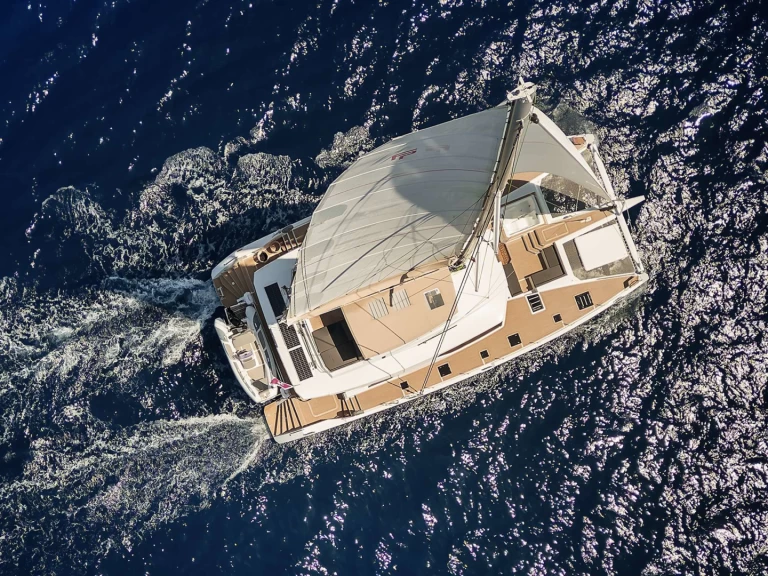Ein Fountaine Pajot Alegria 67 mieten in Ajaccio