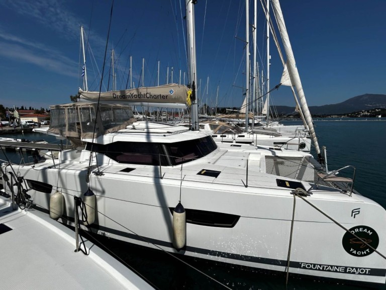 Katamaran mit oder ohne Skipper Fountaine Pajot mieten in Gouviá