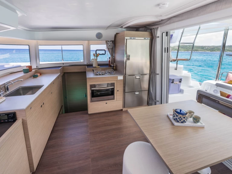 YachtCharter in Split - Lagoon Lagoon 38 auf SamBoat