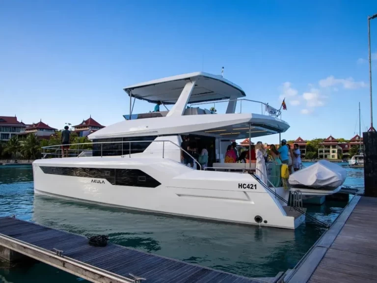 Leopard Leopard 53 Powercat mieten Eden Island