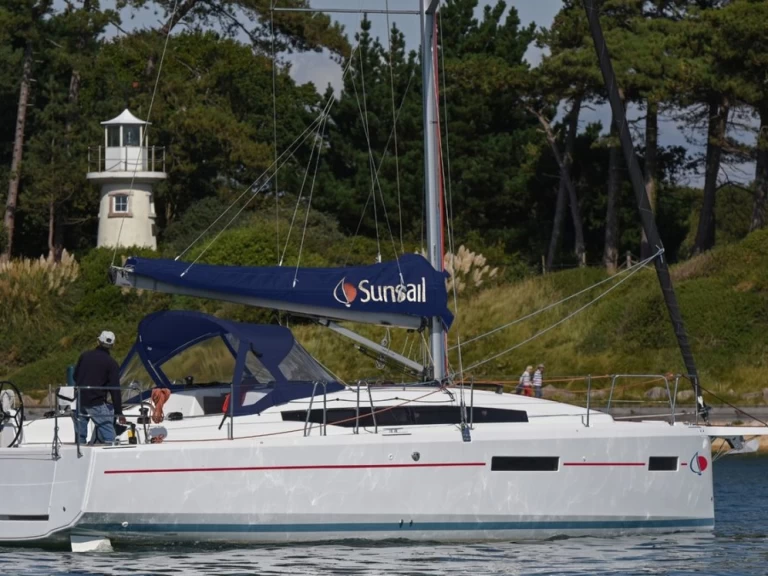 Bootsverleih Jeanneau Sun Odyssey 389 Cannigione di Arzachena Samboat