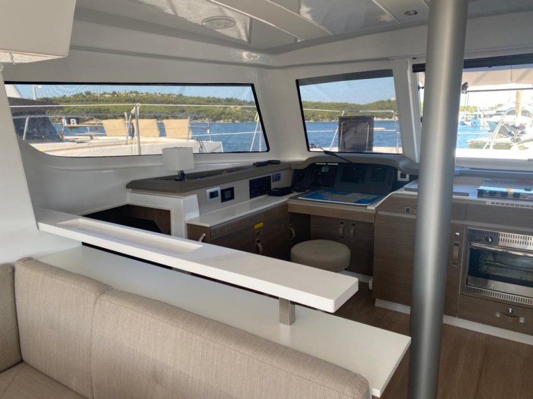 Bali Catamarans Bali Catspace Voile mieten Šibenik