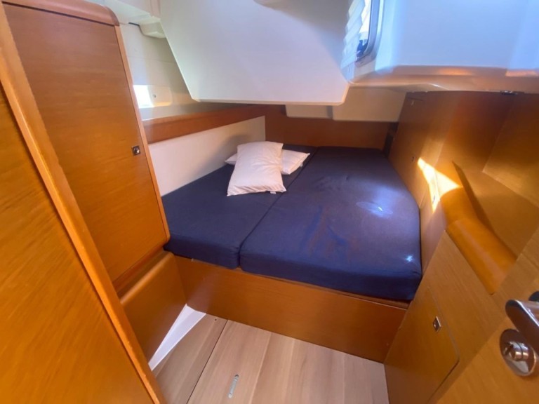 Jeanneau Sun Odyssey 519 mieten Lavrion
