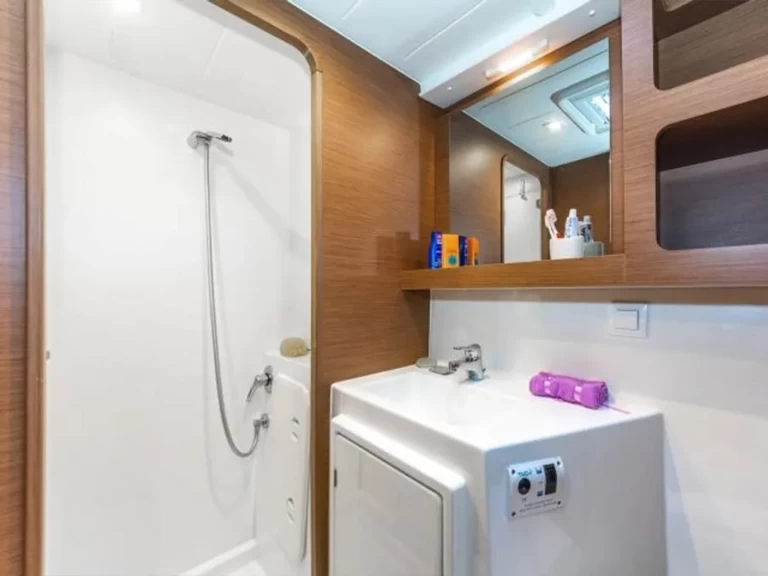 Boot mieten Lavrion günstig Lagoon 42