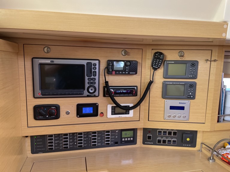 Elan Elan 450 (cabin) mieten Olbia