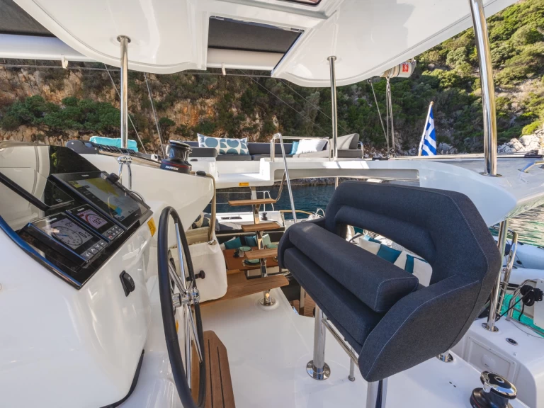 Boot mieten Lefkáda günstig Lagoon 43
