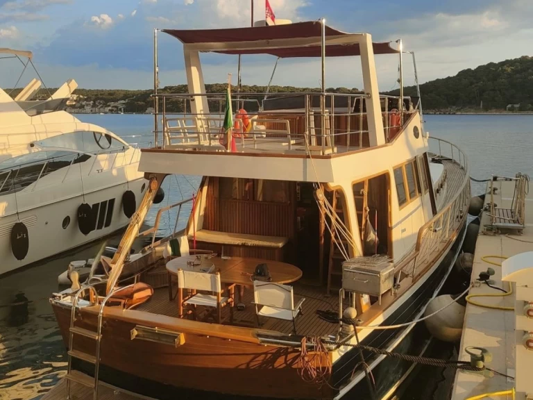 Motorboot mieten in Korfu - Cantiere Azzurro 58