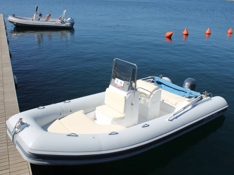 Ein Gommonautica Gommonautica G48C mieten in Arbatax