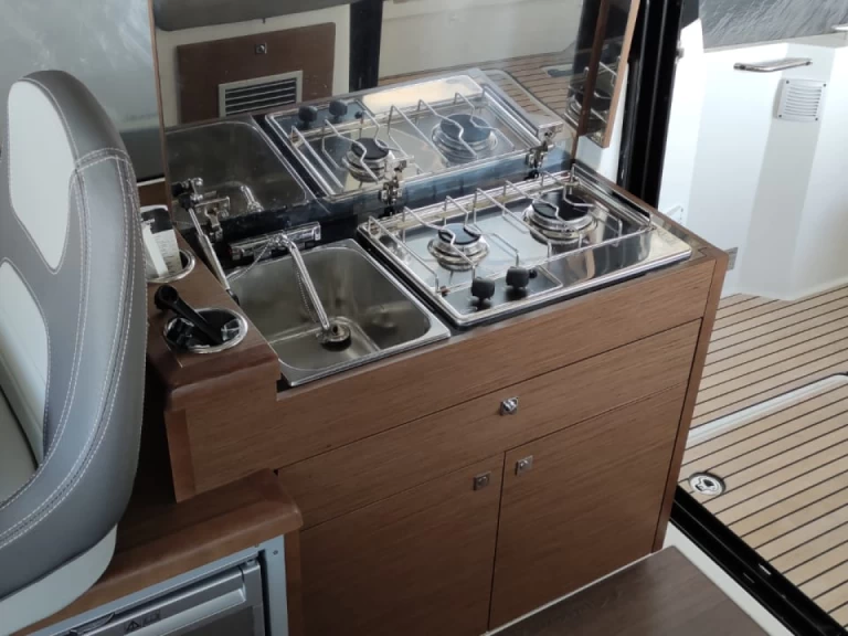 Jeanneau Merry Fisher 895 mieten Bacoli