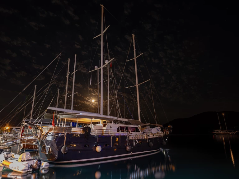 Ein Gulet Custom Made mieten in Setur Netsel Marmaris Marina