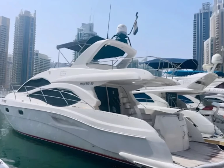 Yacht mieten in Dubai Marina - Majesty Yachts 50