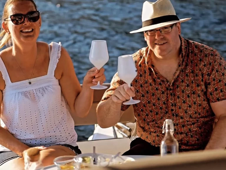 Motorboot mieten in Letojanni - LIVER CABIN 36