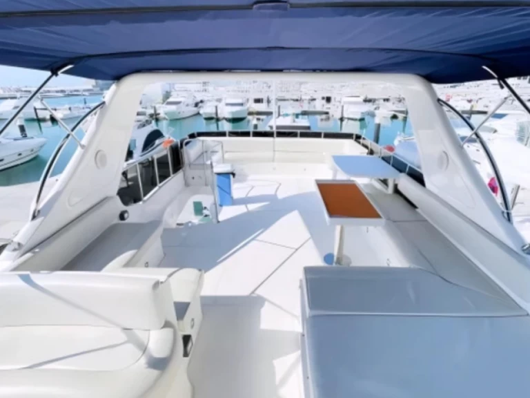 Vermietung Yacht Majesty Yachts mit Führerschein