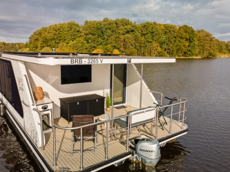 Ein Luxboot Luxboot mieten in Buchholz