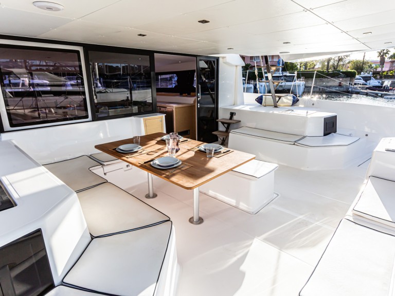 Dufour Dufour Catamarans 48 Sail mieten Palermo