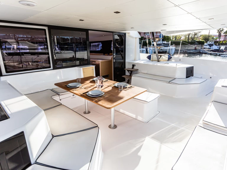 Dufour Dufour Catamarans 48 Sail mieten Palermo