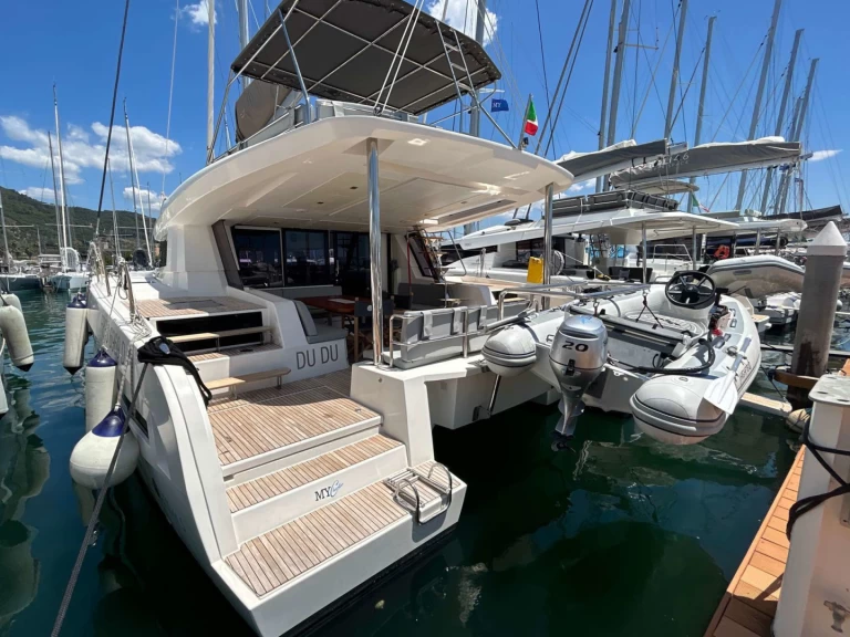 Ein Cervetti Cervetti 44  mieten in Salerno