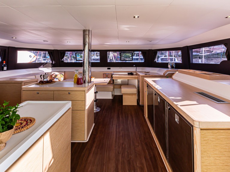 YachtCharter in Palermo - Dufour Dufour Catamarans 48 Sail auf SamBoat