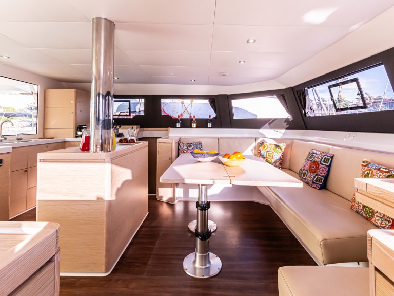 Ein Dufour Dufour Catamarans 48 Sail mieten in Palermo