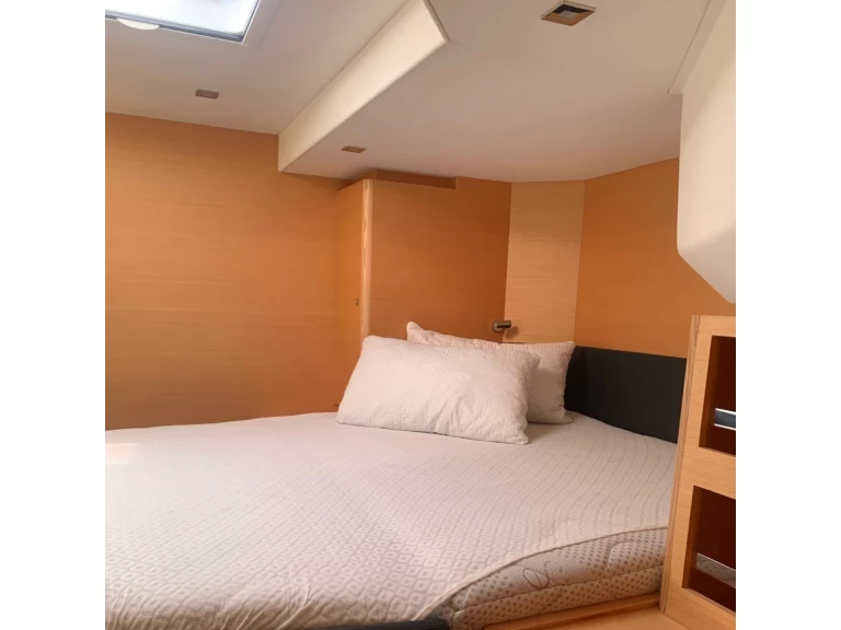 YachtCharter in Furnari - Dufour Dufour Catamarans 48 Sail auf SamBoat