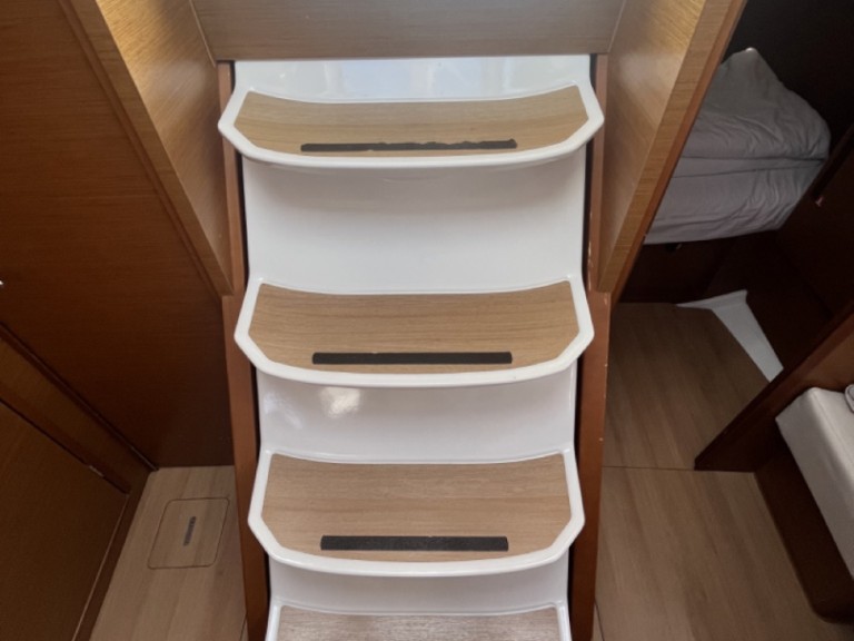 Boot mieten Sukošan günstig Sun Odyssey 440