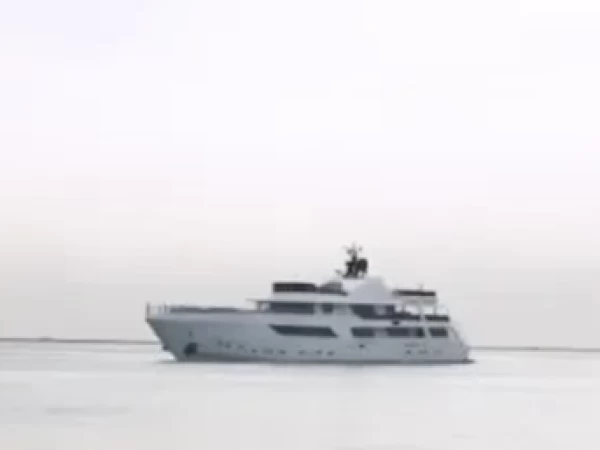 Yacht mieten in Dubai Marina zum besten Preis